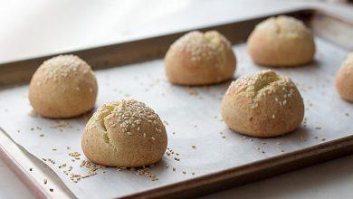 فوائد وطريقة تحضير خبز السمسم الكيتوني